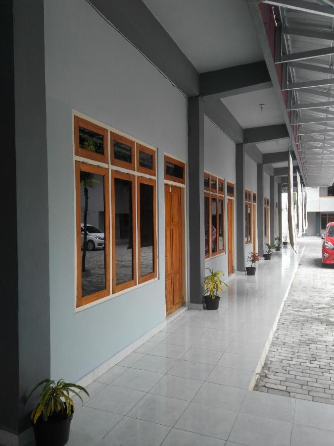 Pondok Wisata Dan Restoran Elim Waingapu Luaran gambar