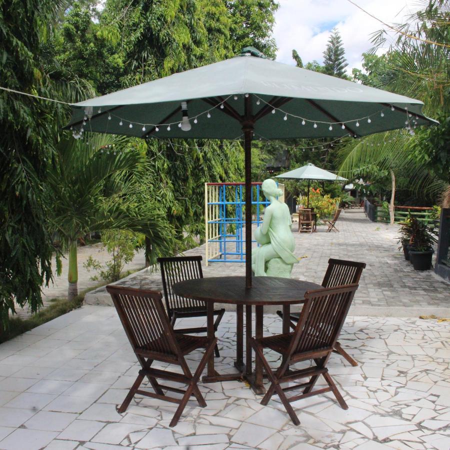 Pondok Wisata Dan Restoran Elim Waingapu Luaran gambar